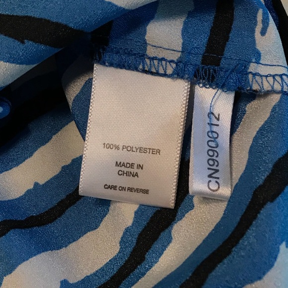 New York & Co. Dolman Sleeve Blouse - Picture 4 of 8